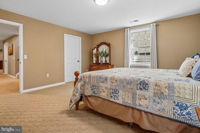 12840 DUNBARTON DR, Bristow, VA 20136