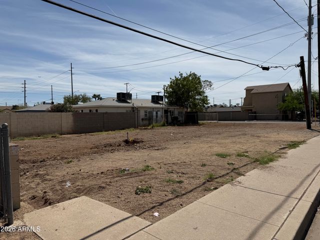 2301 E Taylor Street -, Phoenix, AZ 85006