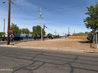 2301 E Taylor Street -, Phoenix, AZ 85006