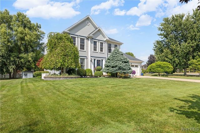 30 Thornapple Lane, Orchard Park, NY 14127