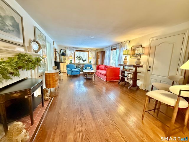 142 Washington Road, Woodbury, CT 06798