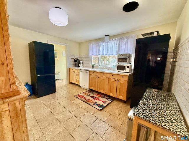 142 Washington Road, Woodbury, CT 06798