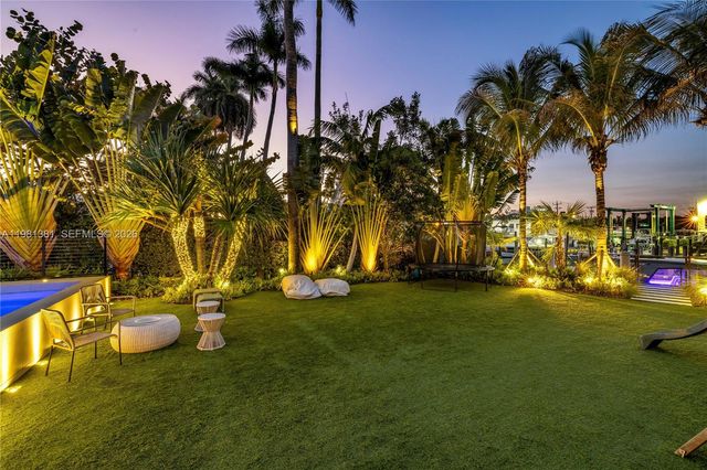 707 NE 77th St, Miami, FL 33138