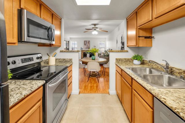 12059 Alta Carmel court 169, San Diego, CA 92128