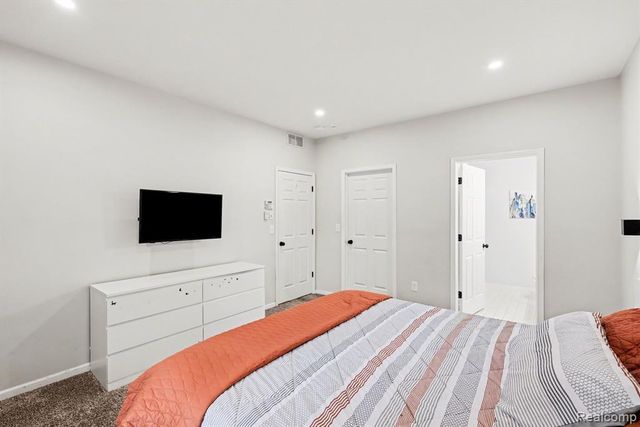 16413 Dominion Drive, Macomb, MI 48044