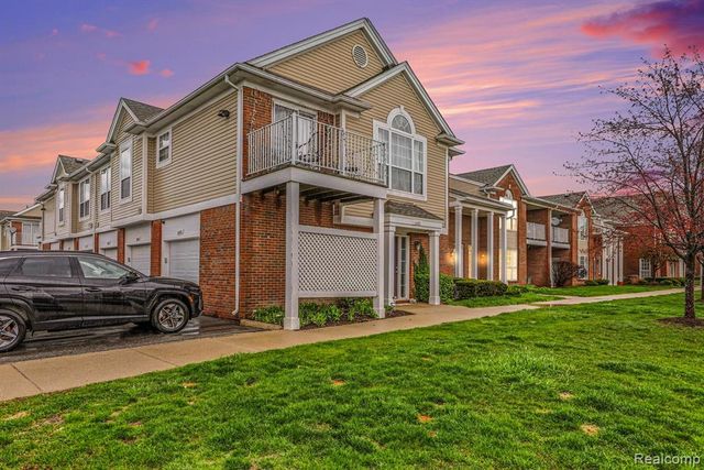 16413 Dominion Drive, Macomb, MI 48044