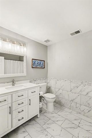 16413 Dominion Drive, Macomb, MI 48044