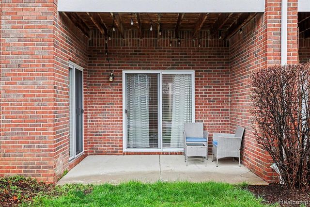 16413 Dominion Drive, Macomb, MI 48044