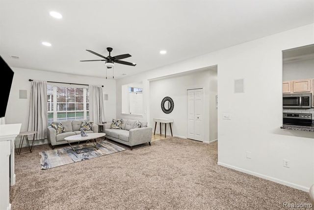 16413 Dominion Drive, Macomb, MI 48044