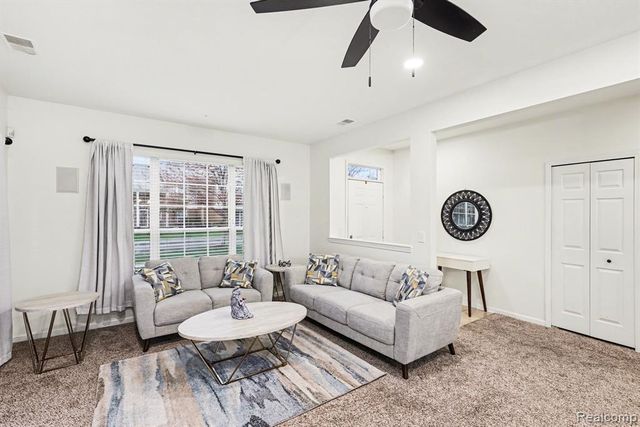 16413 Dominion Drive, Macomb, MI 48044