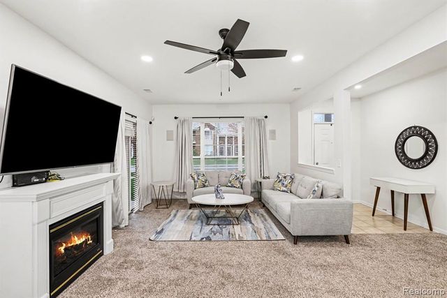 16413 Dominion Drive, Macomb, MI 48044