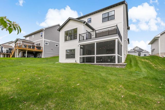 107 Maple Terrace, Waconia, MN 55387