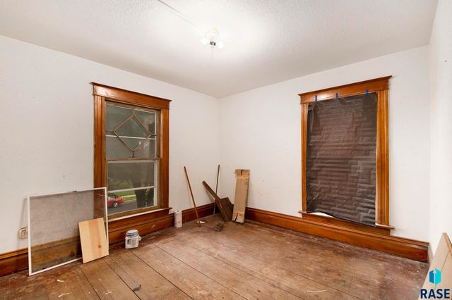 218 S Summit Ave Avenue, Sioux Falls, SD 57104