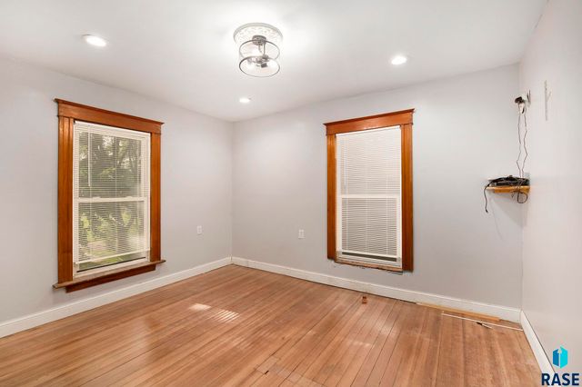 218 S Summit Ave Avenue, Sioux Falls, SD 57104