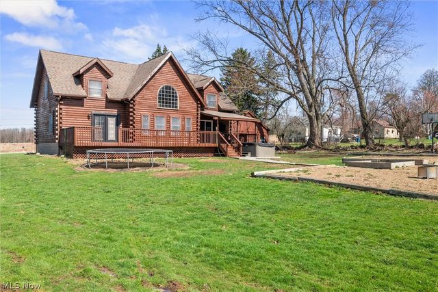 4911 Miller Road, Lowellville, OH 44436