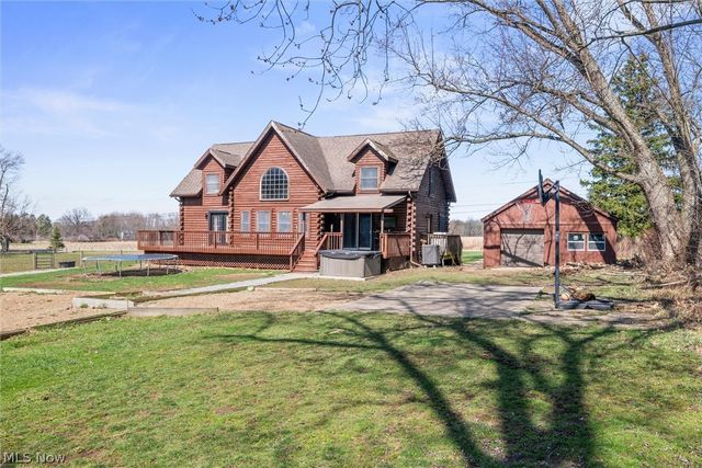 4911 Miller Road, Lowellville, OH 44436