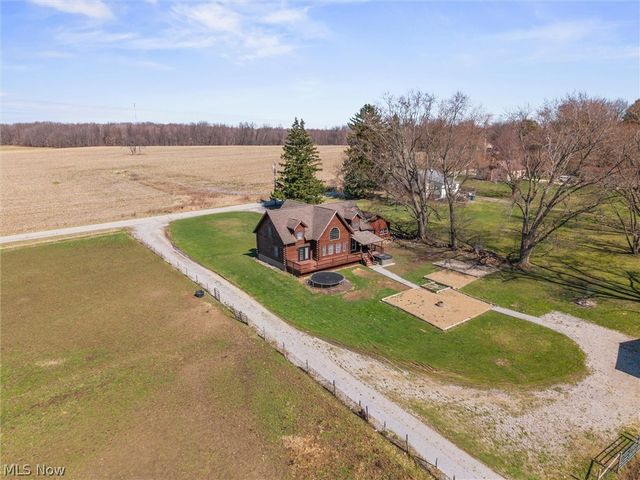 4911 Miller Road, Lowellville, OH 44436