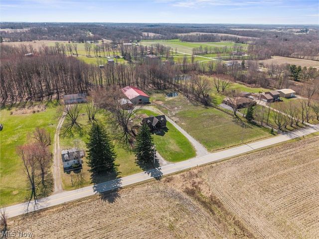 4911 Miller Road, Lowellville, OH 44436