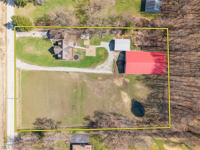 4911 Miller Road, Lowellville, OH 44436