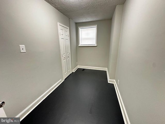 4632 HILLSIDE RD SE, Washington, DC 20019