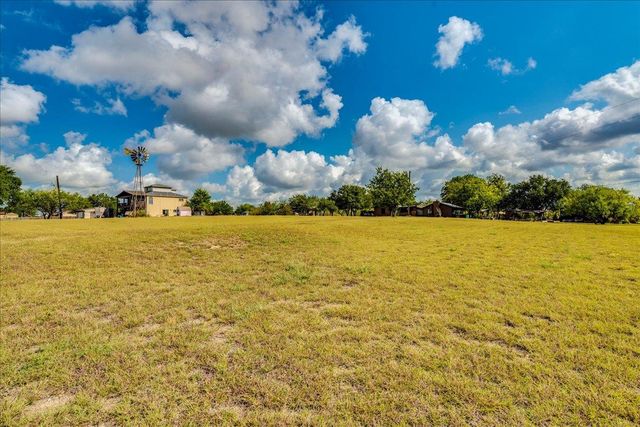 2411 Rohde RD, Kyle, TX 78640