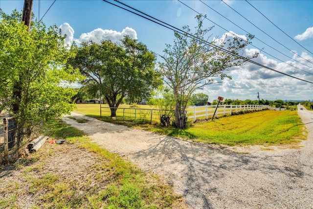 2411 Rohde RD, Kyle, TX 78640