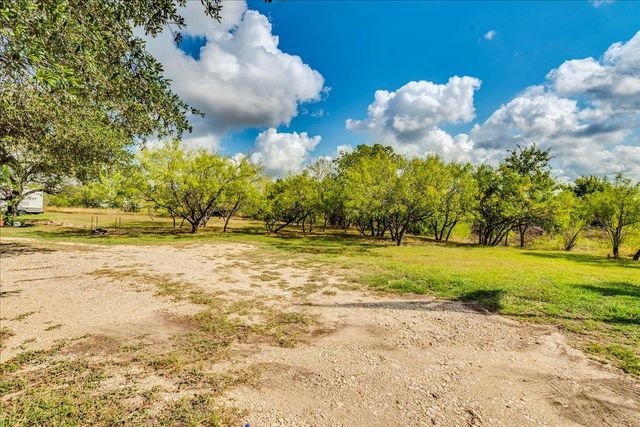 2411 Rohde RD, Kyle, TX 78640