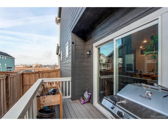740 Cottonwood Ave, Bennett, CO 80102