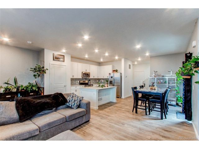 740 Cottonwood Ave, Bennett, CO 80102