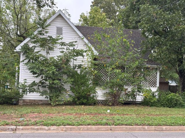 440 W Mccord Street, Neosho, MO 64850