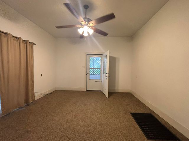 440 W Mccord Street, Neosho, MO 64850