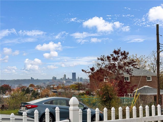 4314 Winterburn, Greenfield, PA 15207