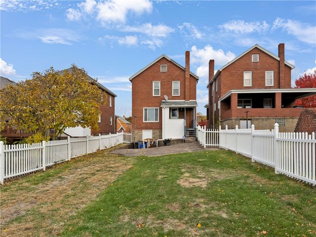 4314 Winterburn, Greenfield, PA 15207