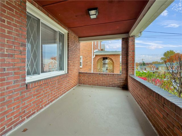 4314 Winterburn, Greenfield, PA 15207