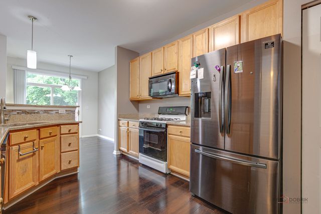 467 Pine Lake Circle, Vernon Hills, IL 60061