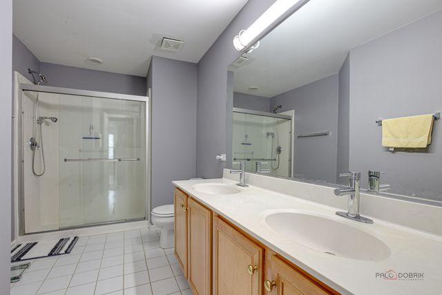 467 Pine Lake Circle, Vernon Hills, IL 60061