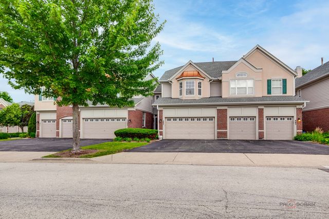 467 Pine Lake Circle, Vernon Hills, IL 60061