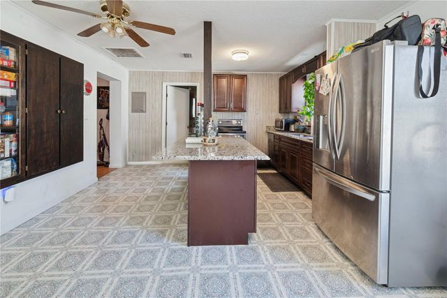 11216 NE 63RD PLACE, Williston, FL 32696