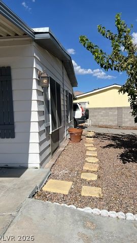 312 Sir Jeffery Street, Las Vegas, NV 89110