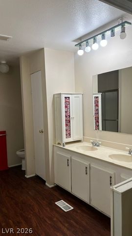 312 Sir Jeffery Street, Las Vegas, NV 89110