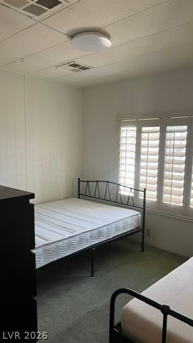 312 Sir Jeffery Street, Las Vegas, NV 89110