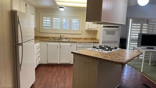 312 Sir Jeffery Street, Las Vegas, NV 89110