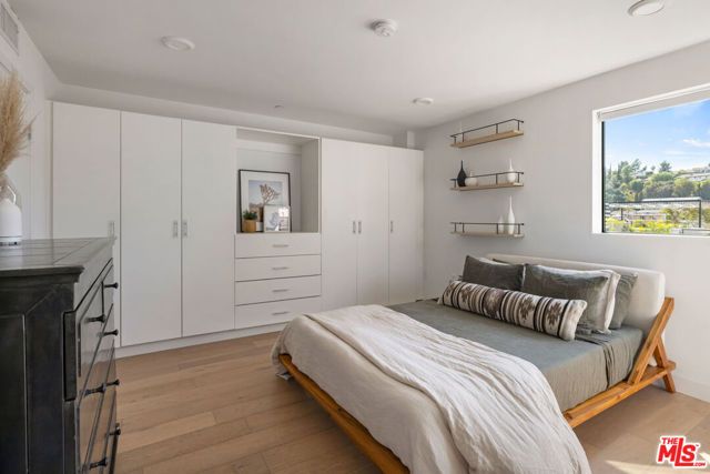 2152 Clifford Street, Los Angeles, CA 90026