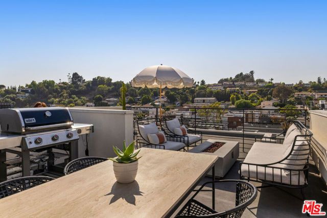 2152 Clifford Street, Los Angeles, CA 90026