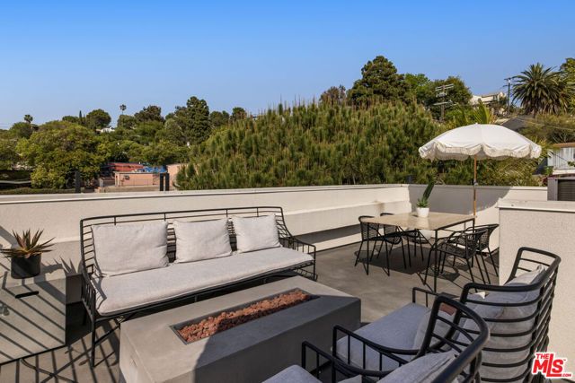 2152 Clifford Street, Los Angeles, CA 90026
