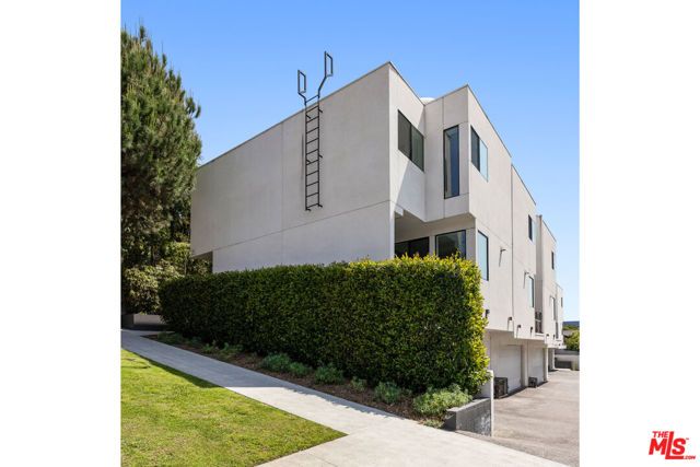 2152 Clifford Street, Los Angeles, CA 90026