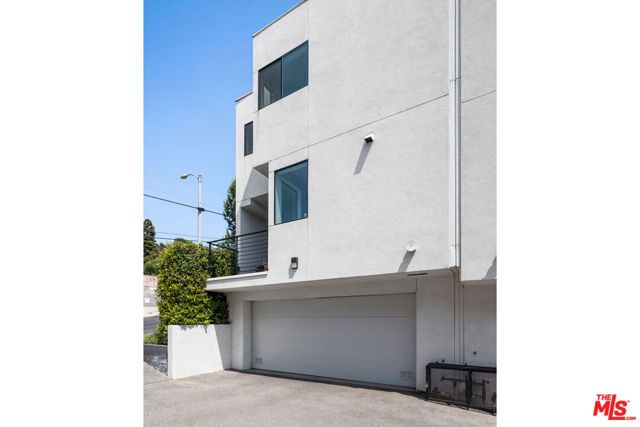 2152 Clifford Street, Los Angeles, CA 90026