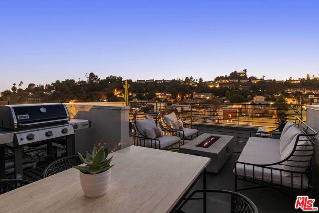 2152 Clifford Street, Los Angeles, CA 90026