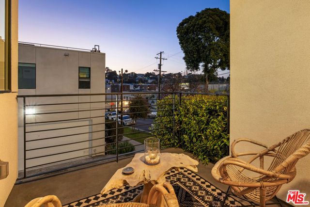 2152 Clifford Street, Los Angeles, CA 90026