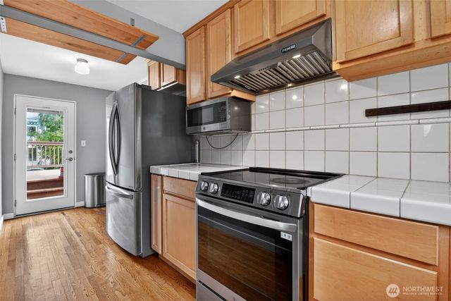 6522 38th Avenue NE, Seattle, WA 98115